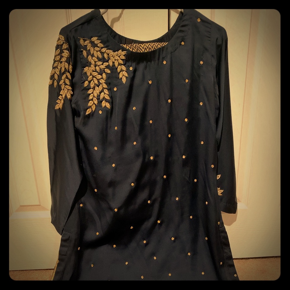 Gorgeous Pakistani Indian Formal Wear Silk Suit